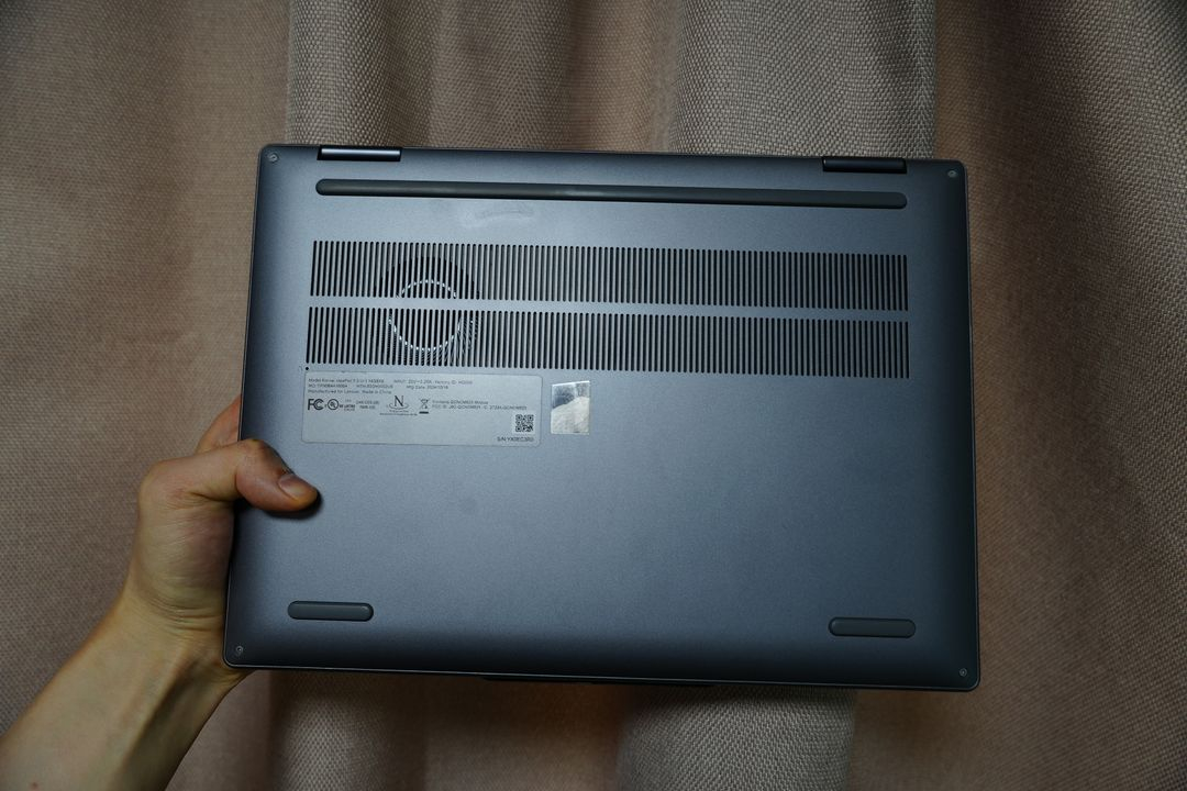 레노버 아이디어패드 5x 14Q8X9 스냅드래곤 OLED 2in1 노트북, 16gb ram, 256gb ssd 이미지