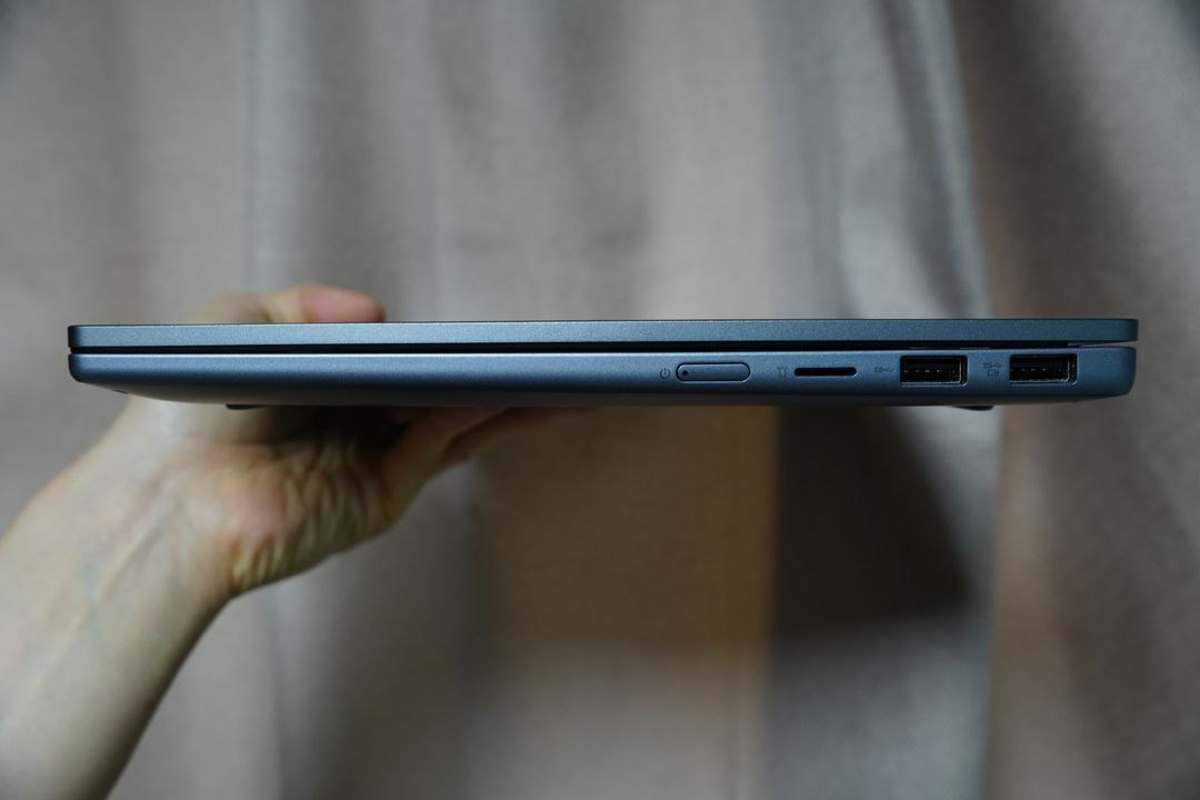 레노버 아이디어패드 5x 14Q8X9 스냅드래곤 OLED 2in1 노트북, 16gb ram, 256gb ssd 이미지