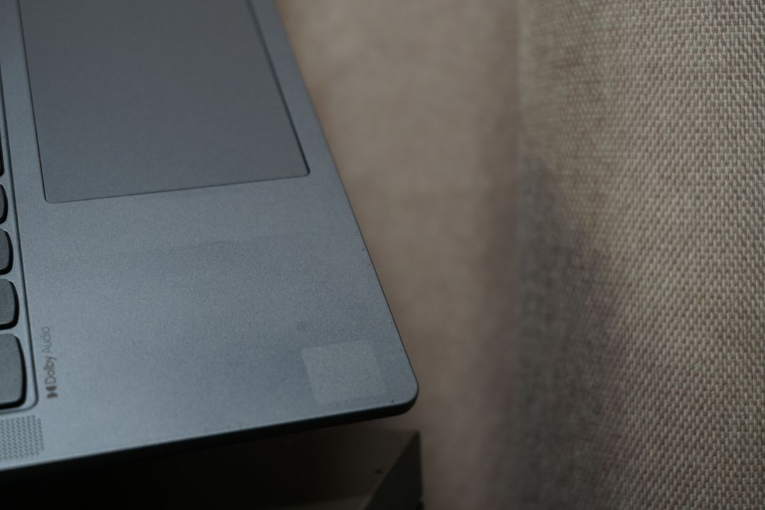 레노버 아이디어패드 5x 14Q8X9 스냅드래곤 OLED 2in1 노트북, 16gb ram, 256gb ssd 이미지