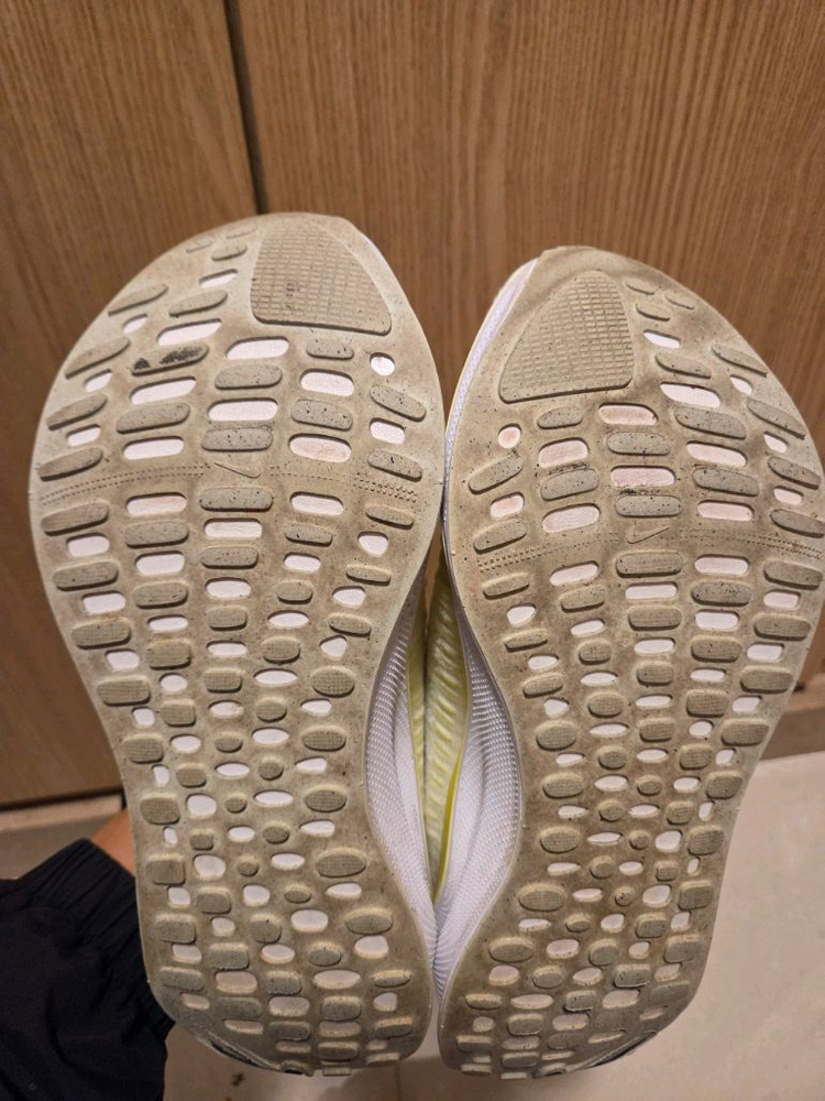 나이키 인피니티런4 255mm 이미지