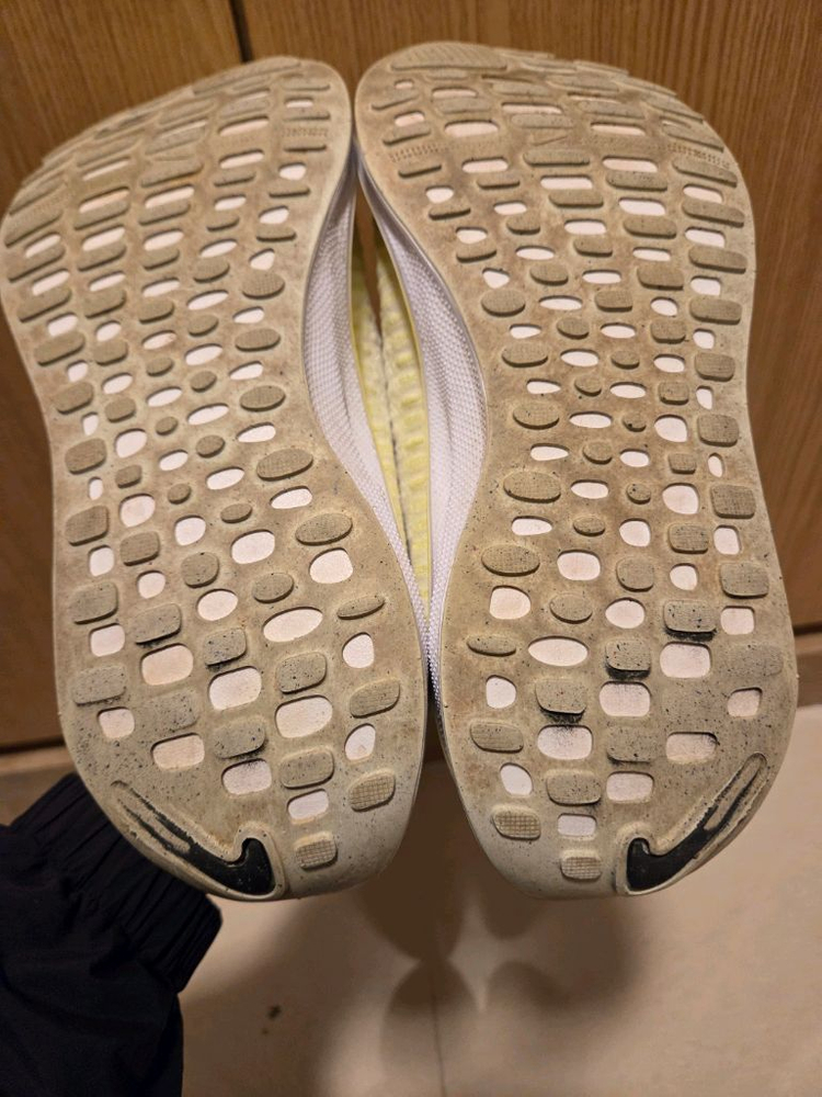 나이키 인피니티런4 255mm 이미지