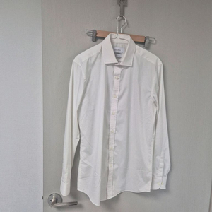 지오지아 화이트 셔츠 100 이미지