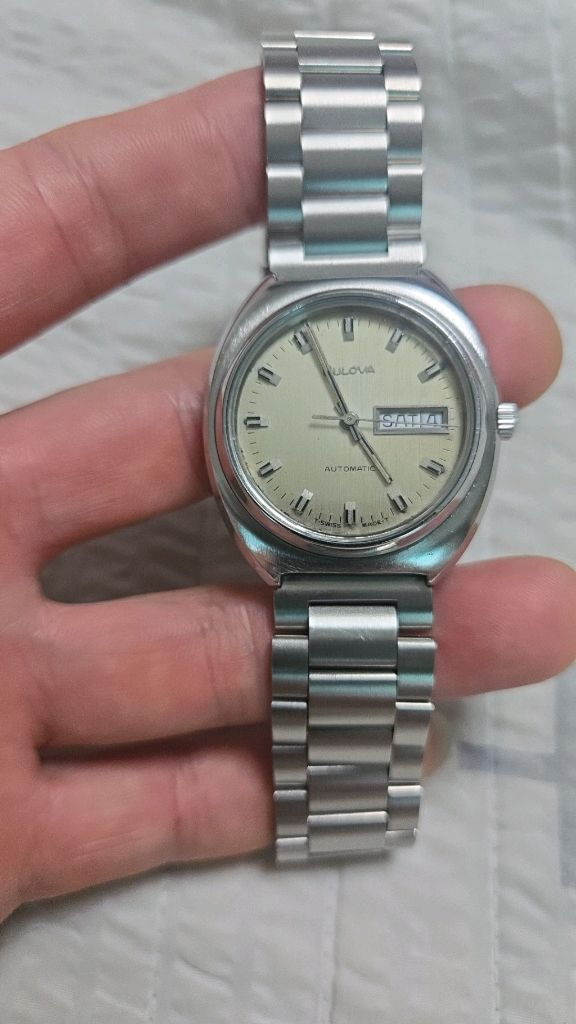 부로바빈티지 오토매틱 시계 이미지