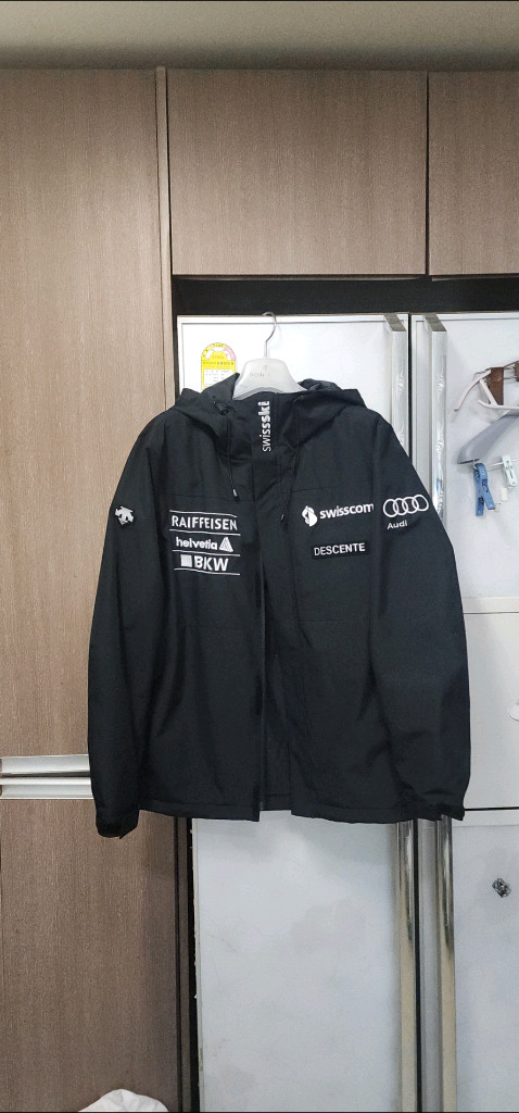 디스커버리 아노락 경량 바람막이/ 데상트 스위스 우븐자켓 이미지