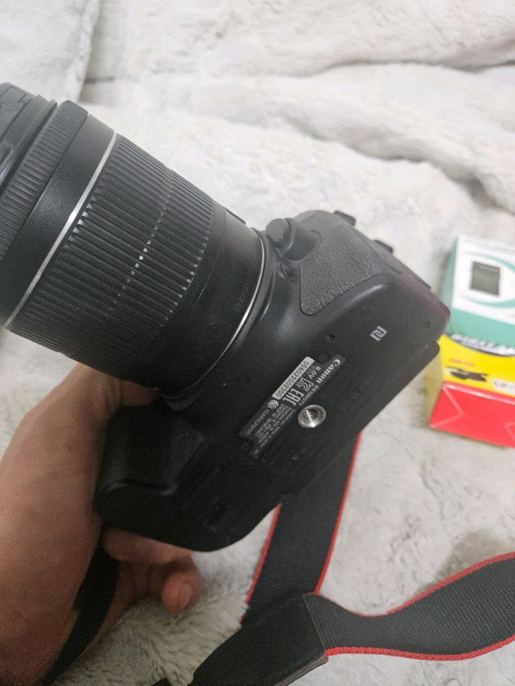 캐논 eos 750d dslr 디지털 카메라 레트로 디카 이미지