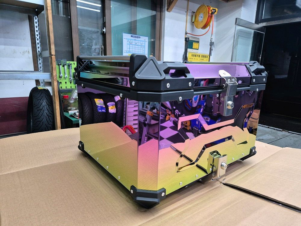 레인보우 알루미늄탑박스 85리터 신품 판매합니다 이미지