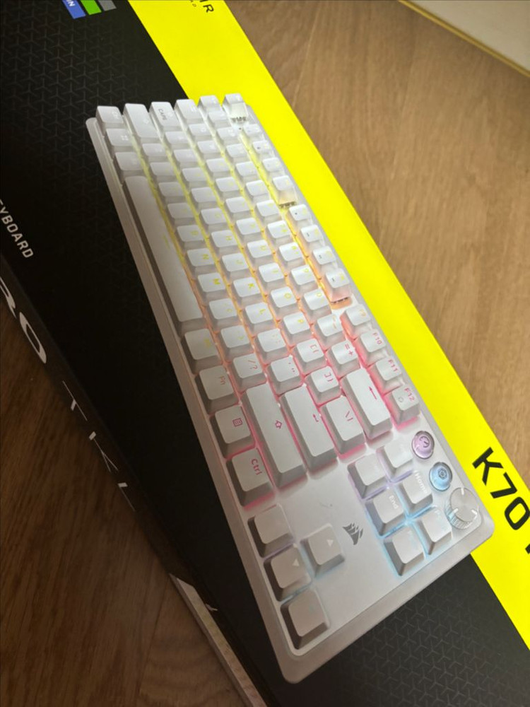 커세어 K70 TKL MGX 래피드트리거 키보드 게이밍 화이트 이미지