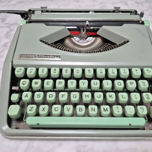 헤르메스 베이스 타자기 판매합니다 이미지