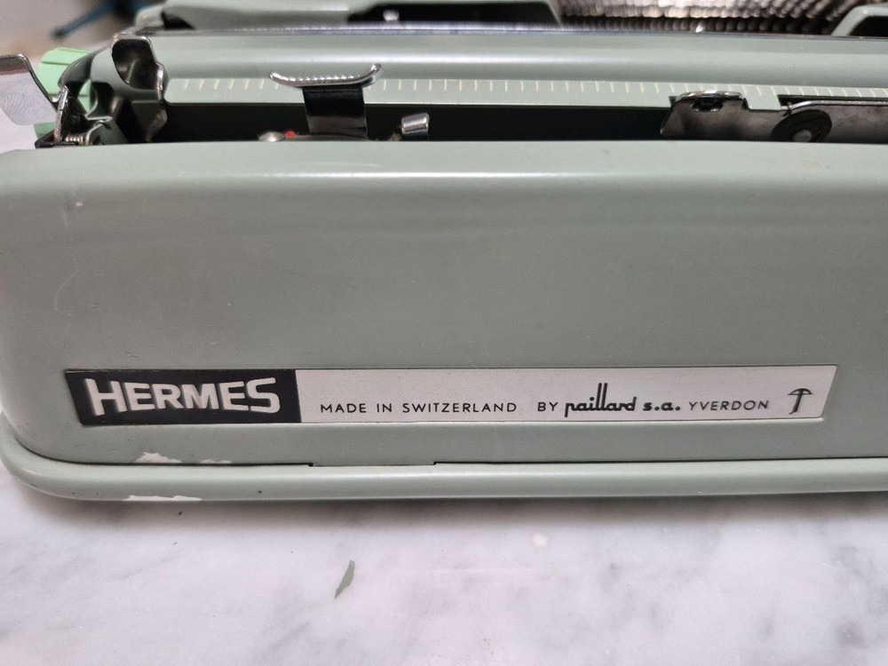 헤르메스 베이스 타자기 판매합니다 이미지