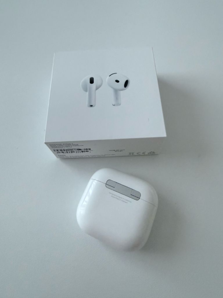 애플 새상품 에어팟 4세대 본체 케이스 이미지