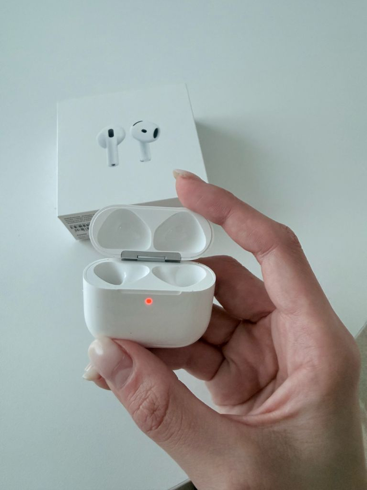 애플 새상품 에어팟 4세대 본체 케이스 이미지