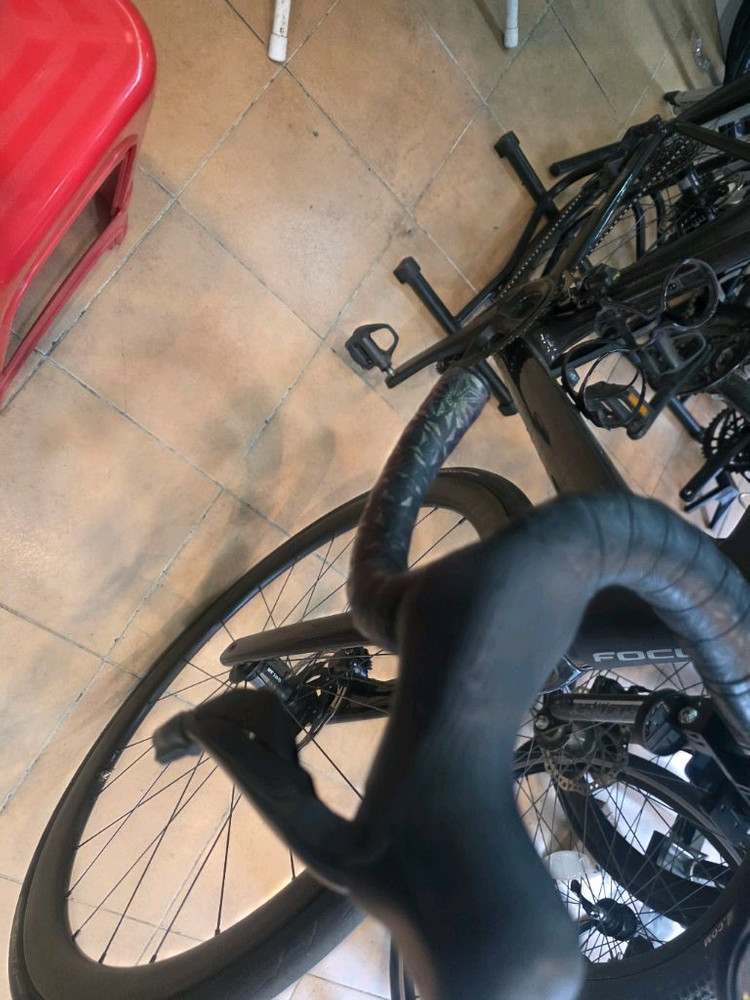 파스포츠f1s 일체형핸들바 400-120작은 사이즈로 교환 원함 이미지