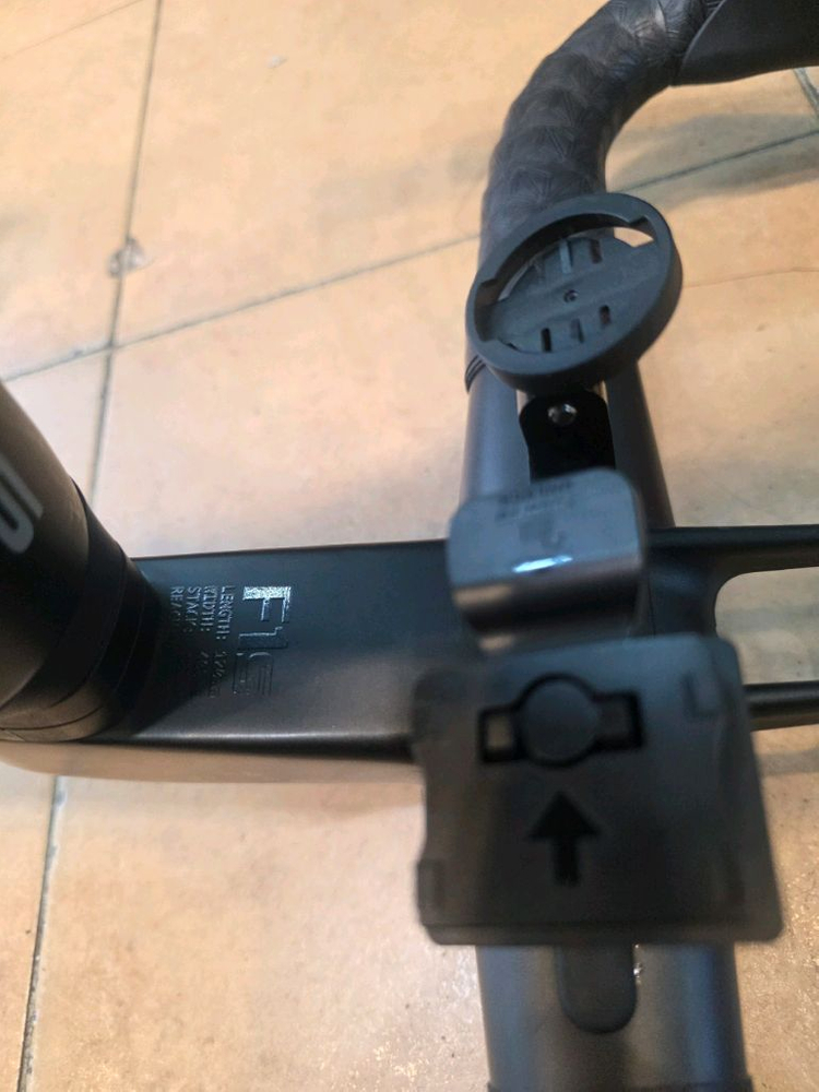 파스포츠f1s 일체형핸들바 400-120작은 사이즈로 교환 원함 이미지