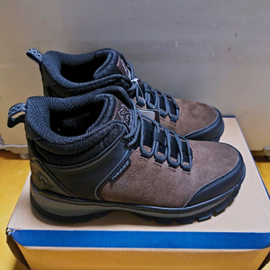 (새상품)남성 255사이즈 등산화 트레킹화 프로월드컵 운동화 이미지