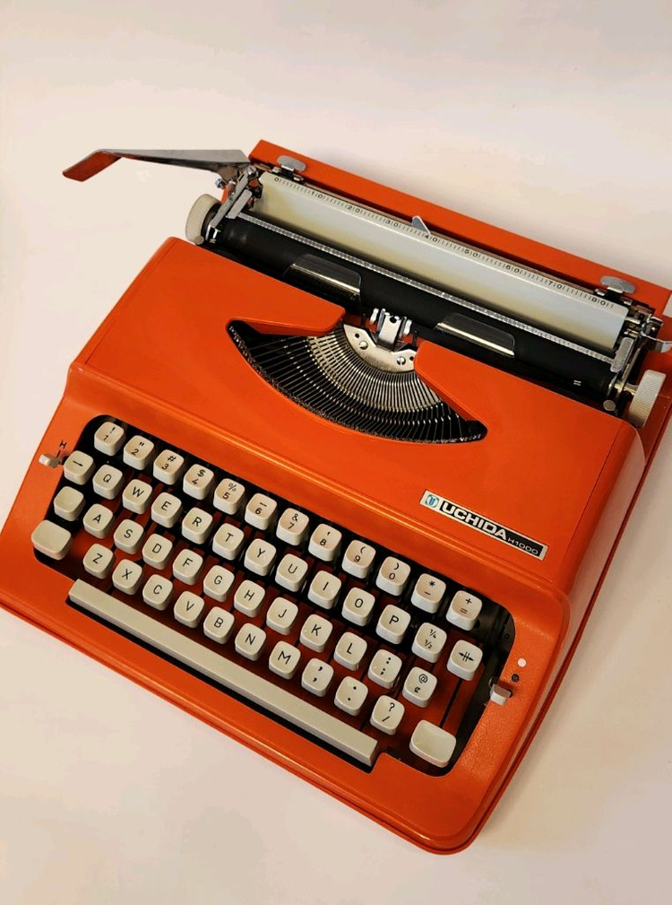 uchida 영문타자기 이미지