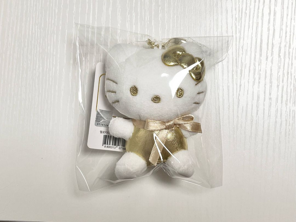 산리오 헬로키티 골드하트 키링 새상품 이미지