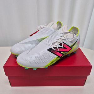 정가24 부카요 사카 뉴발란스 퓨론v7 pro ag 축구화 265