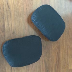반값택포 차량용 목쿠션 2개 팝니다 이미지