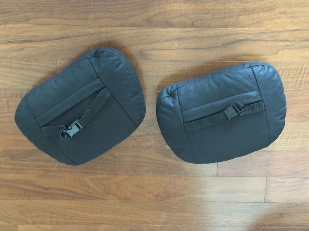 반값택포 차량용 목쿠션 2개 팝니다 이미지