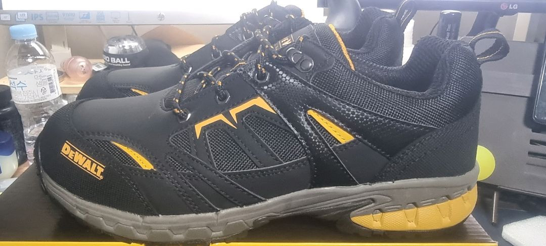 디월트 안전화 285 이미지