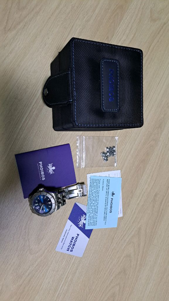 포이보스 보이저 Phoibos Voyager 블루 선레이 메탈시계 이미지