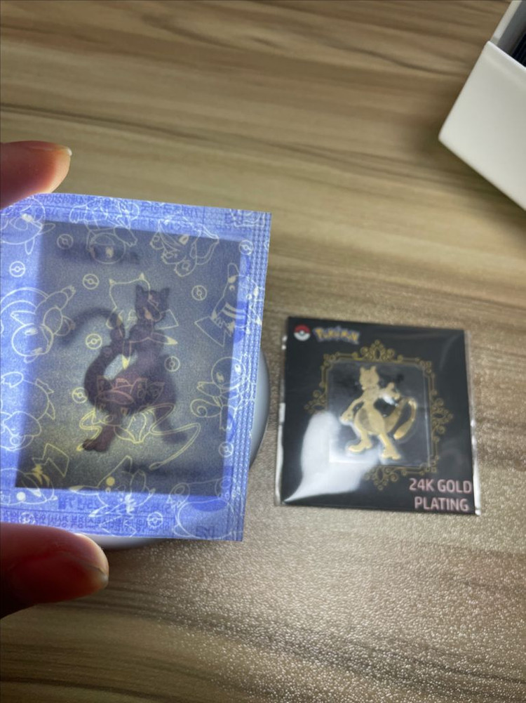 포켓몬 띠부씰 뮤츠. 24k도금 뮤츠 이미지