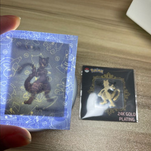 포켓몬 띠부씰 뮤츠. 24k도금 뮤츠 이미지