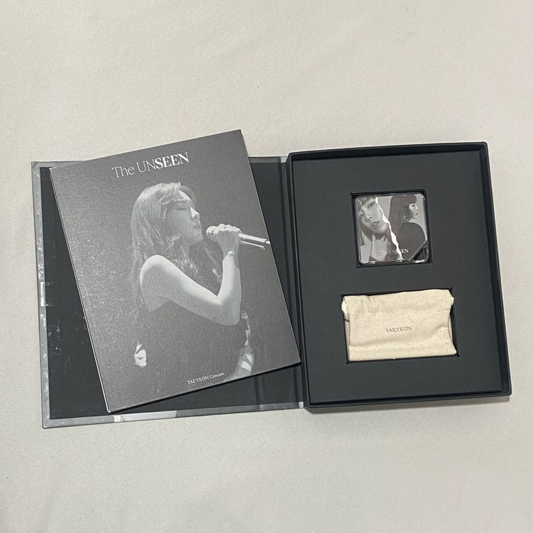 태연 the unseen 개봉앨범 이미지