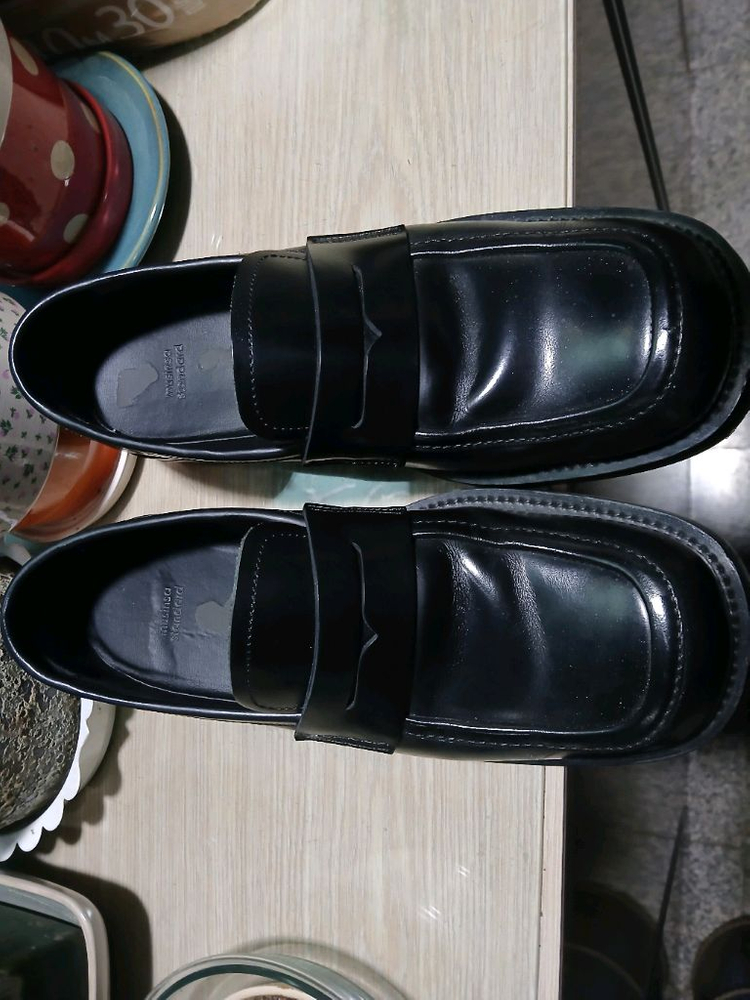 무신사 스탠다드 와이드 스퀘어 페니로퍼 265 이미지