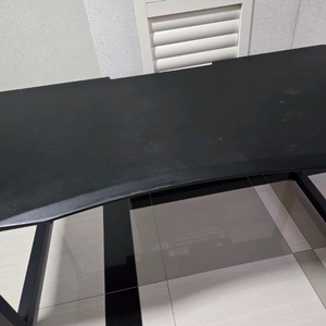 컴퓨터 책상 이미지