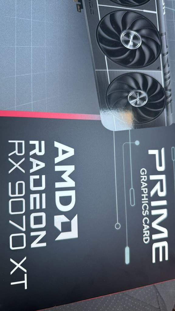 ASUS PRIME 라데온 RX 9070XT 16GB 이미지