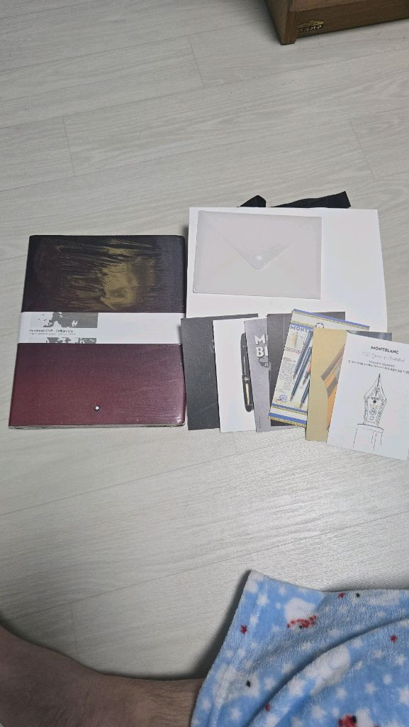 몽블랑 캘리그라피 파인 스테이셔널리 무지 149 노트 판매합니다 이미지