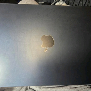 맥북 에어 M4 기본형 (스페이스 그레이 색상) 13치 팝니다 이미지