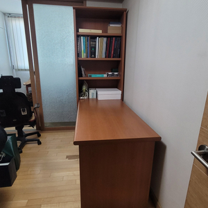 책상 채꽂이 세트 이미지