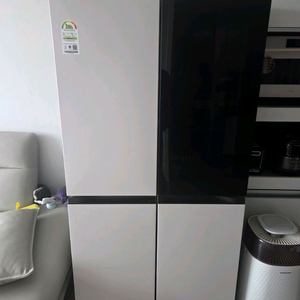 LG 노크온 4도어 냉장고 이미지