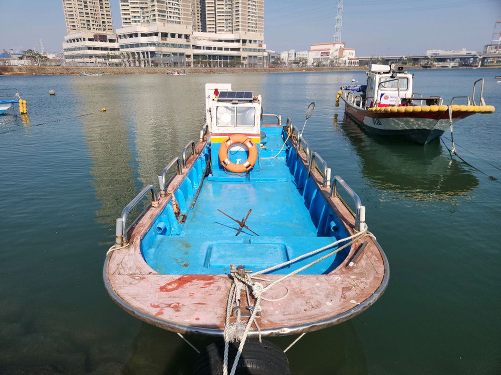 레저보트 선박 낚시보트 이미지