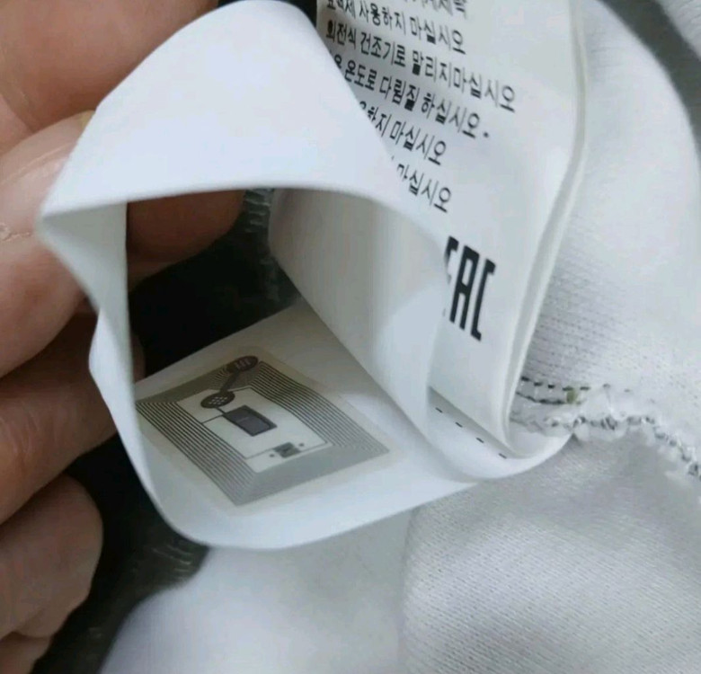 [전체 글 필독 새상품급 정품 남성용] 골든구스 워싱 맨투맨 XXS 사이즈 (발망 아미리 디스쿼어드2) 이미지