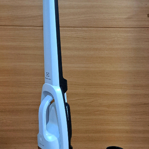 일렉트로룩스 무선 청소기 (부품용) 이미지