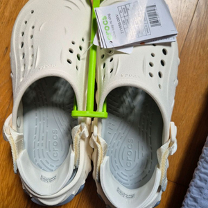 크록스 에코 RO 아이시클로그 250새상품팝니다 이미지