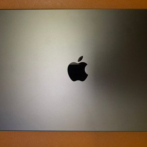 맥북프로 14인치 M3 Pro칩 스페이스블랙 이미지