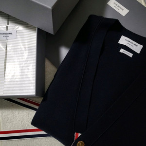 [신형/새상품급] 2 / 톰브라운 밀라노 스티치 금장 가디건