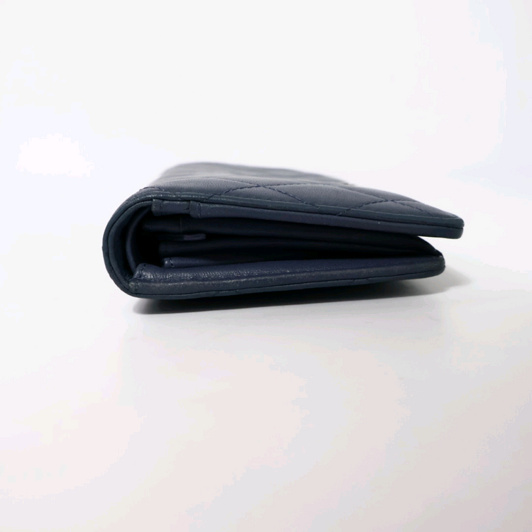 샤넬 캐비어 은장 CC로고 클래식 플랩 여성 장지갑 이미지