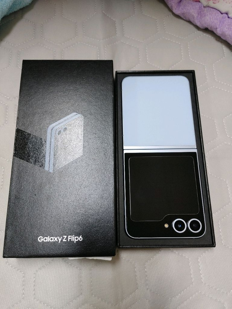 새폰급 ㅡ 개통일 보세요 ㅡ 갤럭시 Z플립6 256GB + 새케이스 이미지