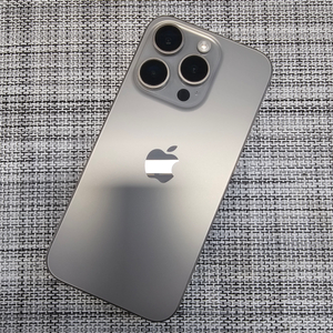 (최저가) 아이폰15프로 128G 내추럴 액정무기스 검수완료 정상해지공기계 가성비폰 46만팝니다@ 이미지