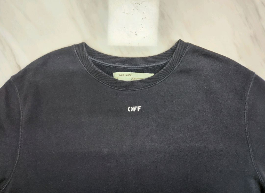 [정품 파격가 남여공용] 오프화이트 맨투맨 긴팔 M 사이즈 (발망 아미리 디스쿼어드2) 이미지