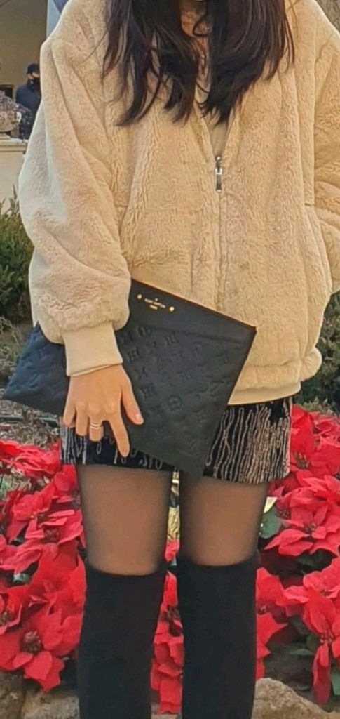 루이비통 앙프렝뜨 클러치백 정품S급(영수증O)구찌프라다디올고야드샤넬셀린느보테가생로랑버버리발렌시아가가방 이미지