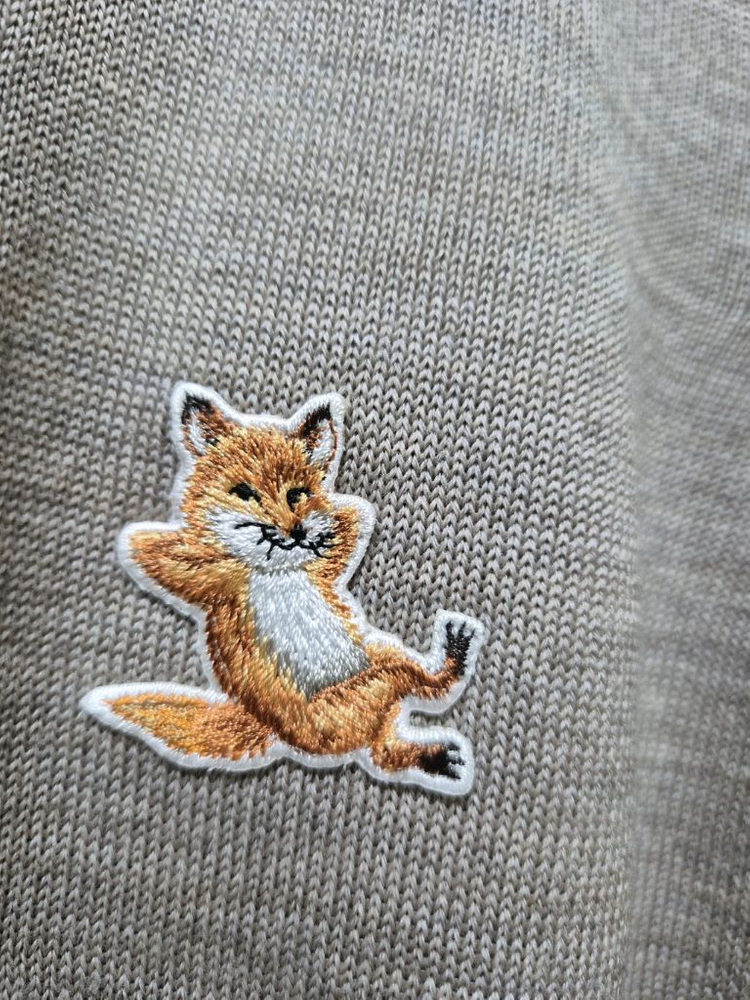 (제니착용)메종키츠네 여성 칠랙스 울 가디건 폭스 헤드 니트 이미지