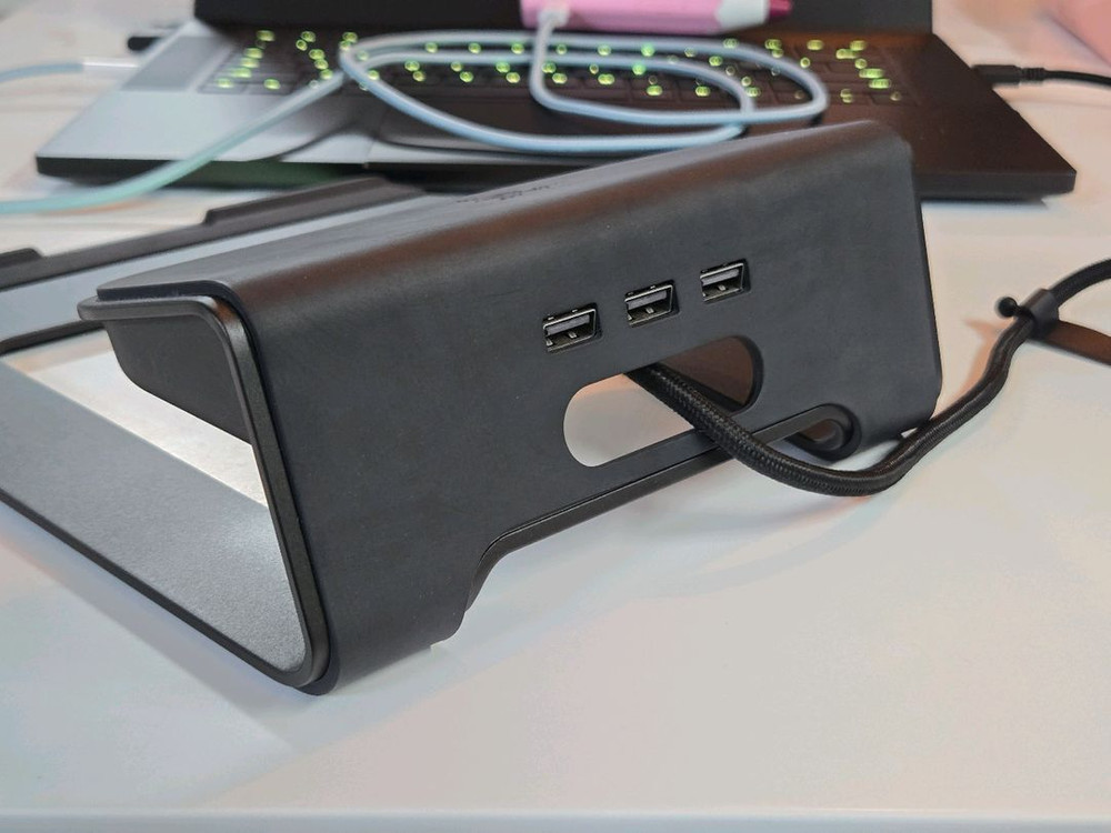 레이저 노트북 거치대 RAZER Laptop Stand Chroma 이미지