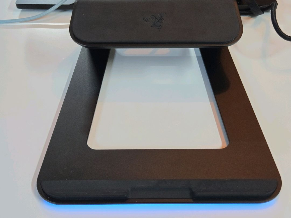 레이저 노트북 거치대 RAZER Laptop Stand Chroma 이미지