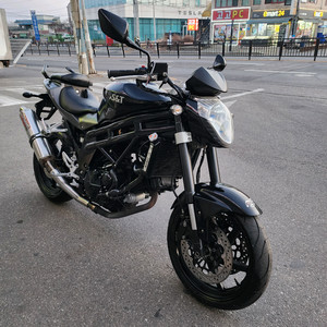 코멧650 네이키드 오토바이 17년식 마지막 연식 18,649km 이미지